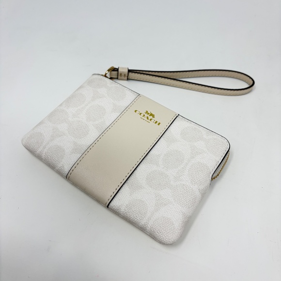 Coach Small Wristlet Pouch Wallet - White / Chalk - New with cosmetic defect - Picture 3 of 6